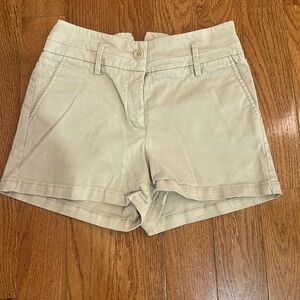 COMMUNITY ORGANIC COTTON KHKAKI WOMEN SHORTS IN SIZE 4